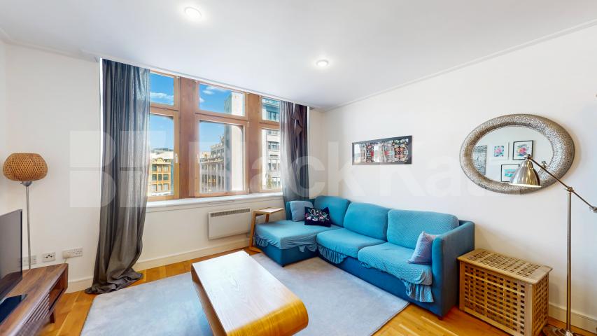Stylish One-Bedroom Apartment in Prime Old Street Location – 764 Sq Ft City Road, Old Street